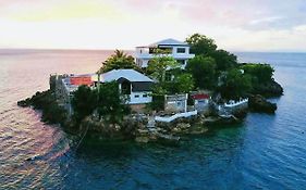 Utopia Island Resort