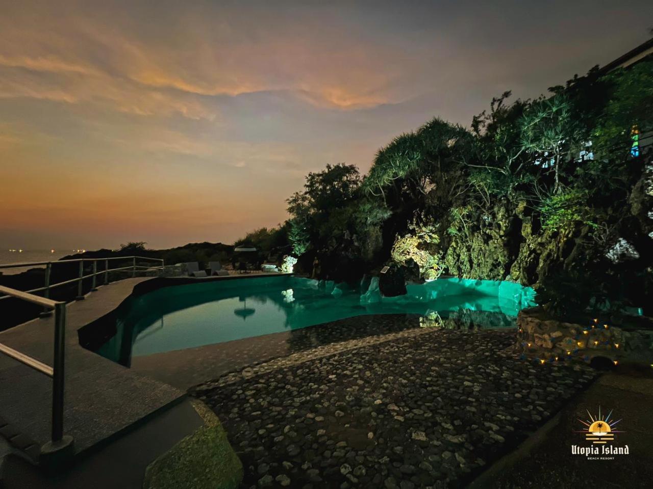 Utopia Island Resort Batangas Exterior foto